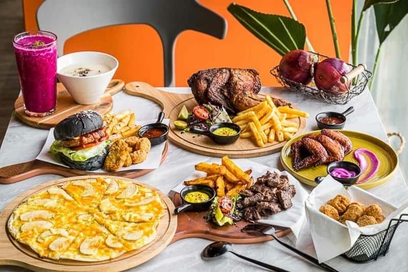 【台中必吃】BeBo美式餐廳,美味驚艷你的味蕾!炭烤肋排與香 【台中必吃】BeBo美式餐廳,美味驚艷你的味蕾!炭烤肋排與香