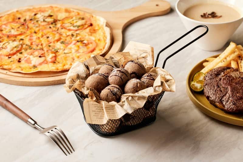 《台中聚餐新選擇！BEBO美式餐廳夜夜享受美食與夜景》