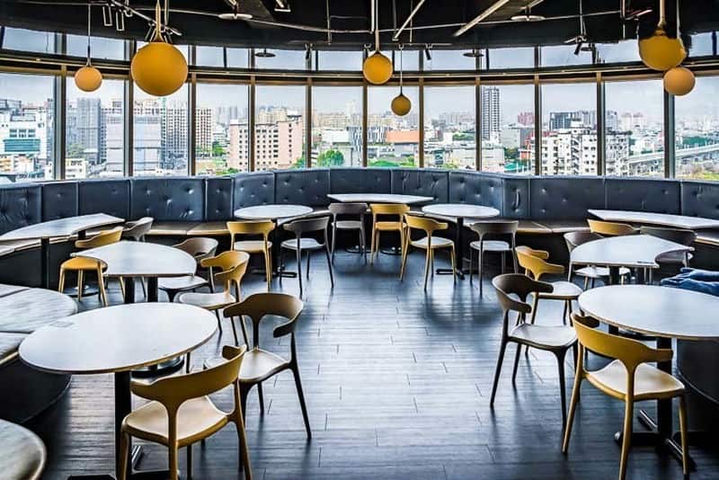 【台中美食探索】BeBo美式餐廳炭烤短腿豬肋排，吃出美味的新