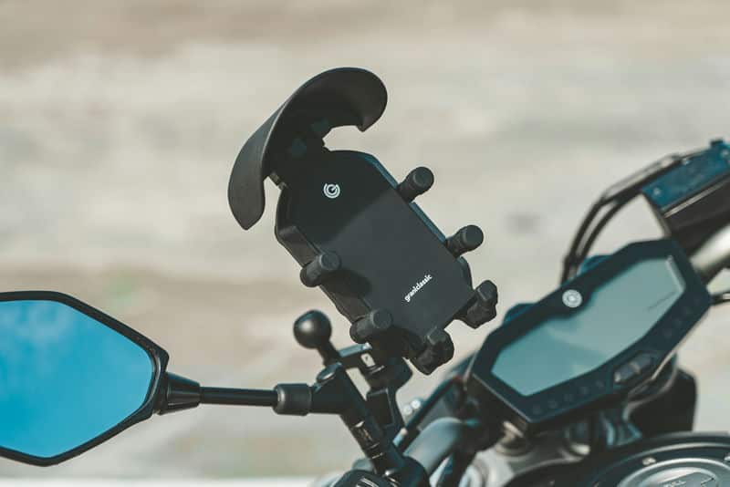 「爽！這個手機支架太給力了！」