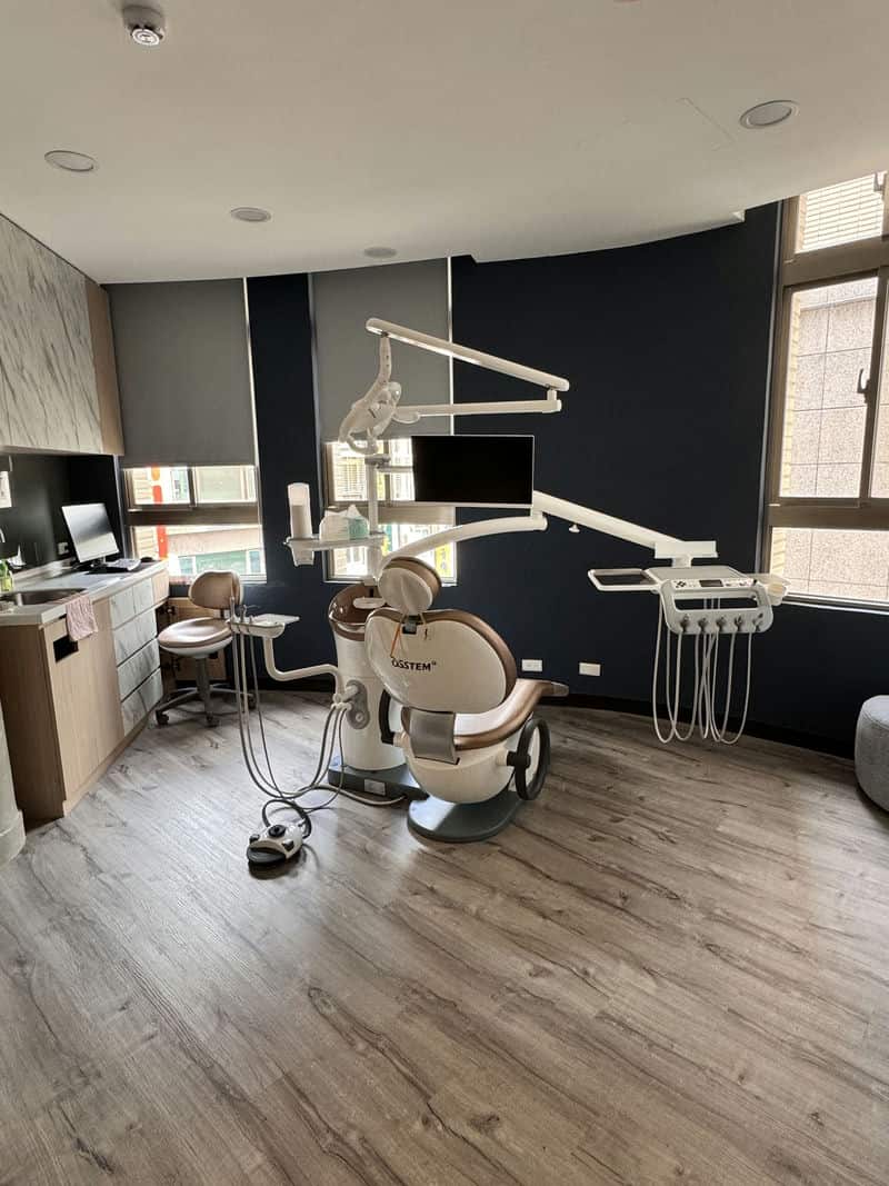 重拾自信笑容！泉玥牙醫 All on 4 重建救了我的牙齒！