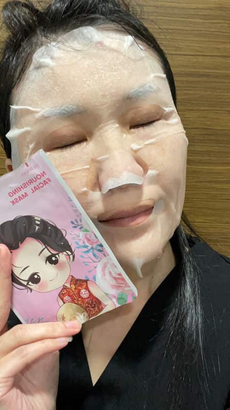 我的保濕救星一個朋友介紹的驚奇發現「詩丹妮小水庫保濕面膜」