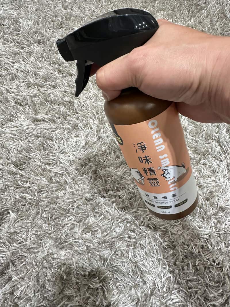 小毛孩的味道問題搞定了!我的救星「淨味精靈-寵物除臭噴霧」使 小毛孩的味道問題搞定了!我的救星「淨味精靈-寵物除臭噴霧」使
