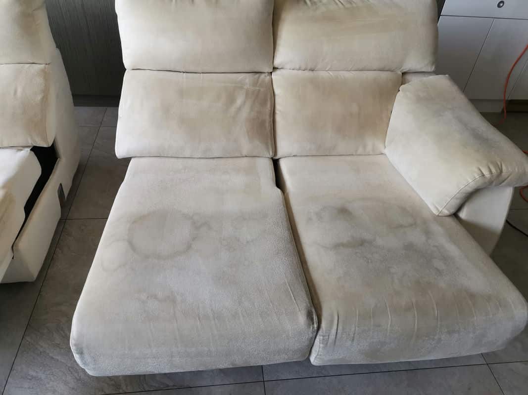 【超神奇！】我家布沙發居然變新了！景盛沙發清潔有限公司服務分