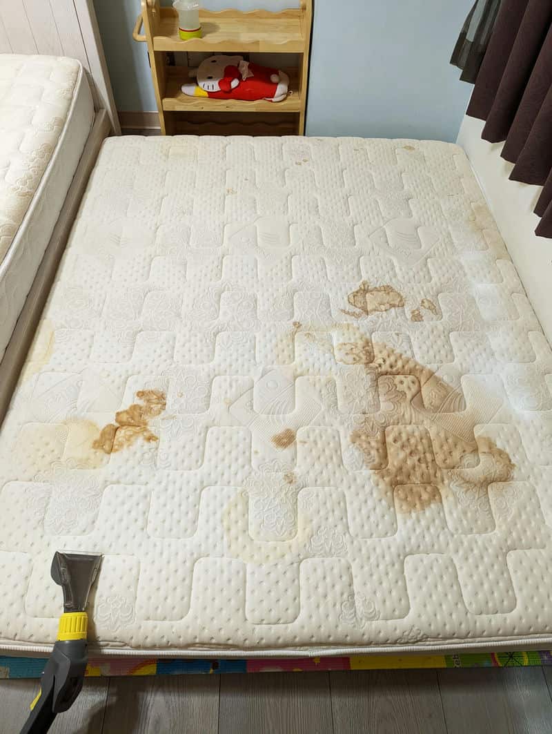 搞定！床墊清潔不再是難事！跟著我體驗「景盛沙發清潔有限公司」